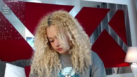hope_marshall online show from June 5, 2026, 7:36 am