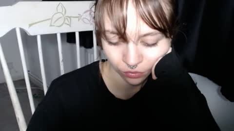 Snapshot of hope_xo chatting on October 5, 2025, 3:21 pm Hope online show from October 5, 2025, 3:21 pm