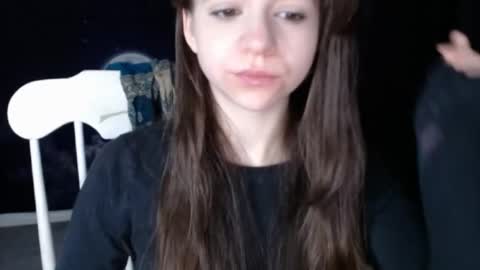 Snapshot of hope_xo chatting on October 19, 2025, 12:39 pm Hope online show from October 19, 2025, 12:39 pm