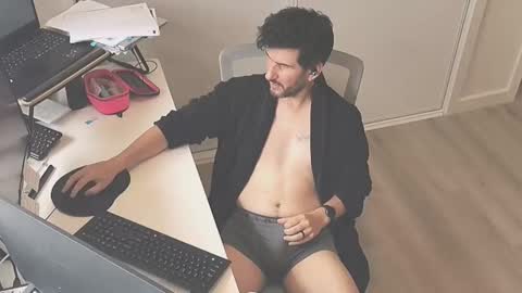 hopefulguy86 online show from November 29, 2025, 1:52 am