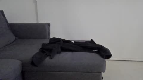 Snapshot of hornboy43 chatting on December 1, 2025, 9:42 pm Oliver Saints online show from December 1, 2025, 9:42 pm