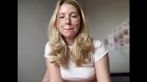 Snapshot of horney_audrey chatting on September 29, 2025, 2:49 am Audrey online show from September 29, 2025, 2:49 am