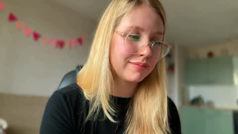 Snapshot of horney_audrey chatting on October 23, 2025, 3:28 am Audrey online show from October 23, 2025, 3:28 am