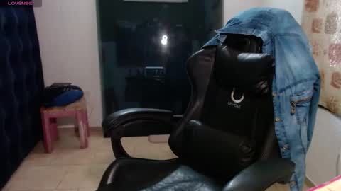 Snapshot of horny_and_daring chatting on February 12, 2026, 12:33 pm horny and daring online show from February 12, 2026, 12:33 pm