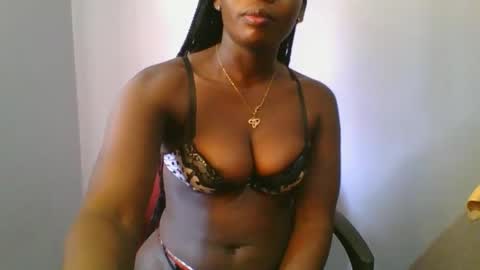 Snapshot of horny_hearts chatting on March 5, 2025, 8:00 am phanice online show from March 5, 2025, 8:00 am