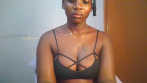 Snapshot of horny_hearts chatting on October 18, 2025, 7:09 am phanice online show from October 18, 2025, 7:09 am