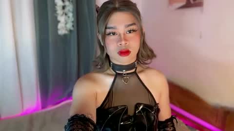 Snapshot of horny_honeyx chatting on July 6, 2026, 5:15 am horny_honeyx online show from July 6, 2026, 5:15 am