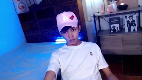 Snapshot of horny_joshxxx chatting on April 29, 2026, 5:30 pm horny_joshxxx online show from April 29, 2026, 5:30 pm