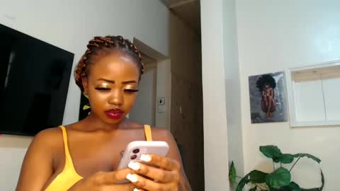horny_princcess online show from January 1, 2025, 12:22 pm