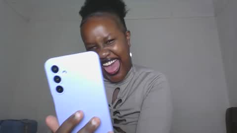 Snapshot of horny_sexxy_babe chatting on April 1, 2026, 1:23 pm Lucy online show from April 1, 2026, 1:23 pm