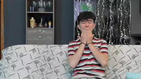 Alex and Camilo online show from March 11, 2025, 10:09 pm