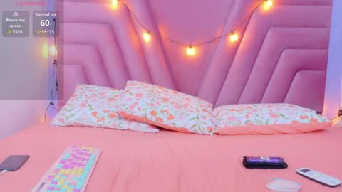 Khloe  online show from November 29, 2025, 12:52 pm