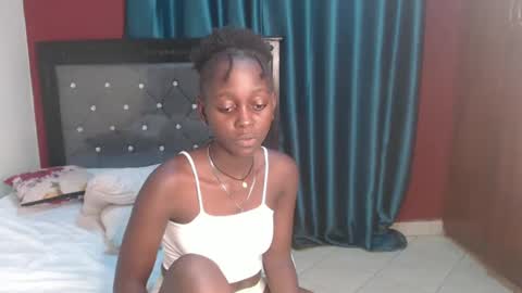 Bella online show from December 14, 2024, 10:28 pm