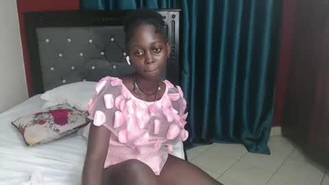 Bella online show from December 17, 2024, 8:32 pm