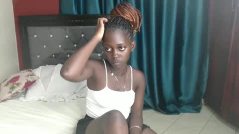 Bella online show from December 30, 2024, 8:25 pm