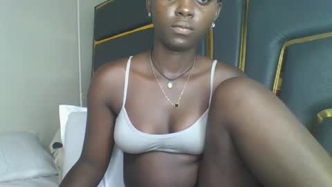 Bella online show from November 15, 2025, 9:17 am