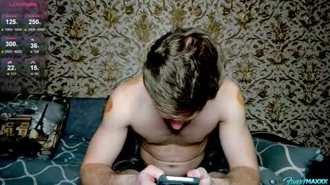 Snapshot of hornyblondieboyy chatting on March 17, 2026, 7:50 pm Max online show from March 17, 2026, 7:50 pm