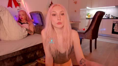 Alex and Rosie online show from January 2, 2025, 10:11 pm