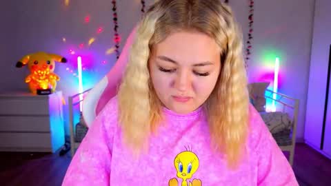 Snapshot of hornycakee chatting on September 16, 2025, 9:21 am HornyCakee online show from September 16, 2025, 9:21 am