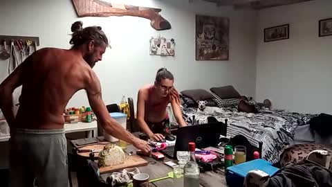 Nix  D online show from December 21, 2025, 12:34 pm