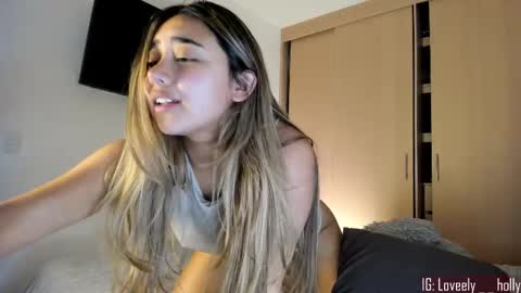 Snapshot of hornyholly__ chatting on February 22, 2026, 7:56 pm Holly online show from February 22, 2026, 7:56 pm