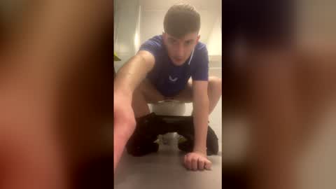 hornyjohnxc online show from April 15, 2026, 3:52 pm