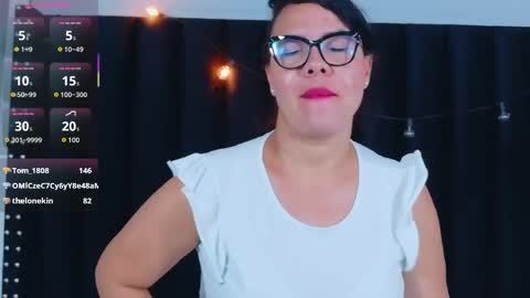 Natasha  online show from November 18, 2025, 7:24 am