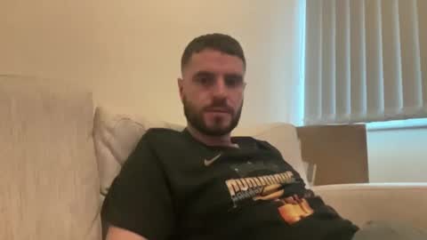 Snapshot of hornytom27 chatting on December 28, 2024, 1:17 pm Horny247 online show from December 28, 2024, 1:17 pm