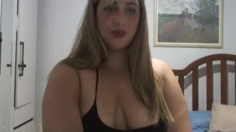 Snapshot of hornywifebbw chatting on January 14, 2026, 12:44 pm Mary Coelho online show from January 14, 2026, 12:44 pm