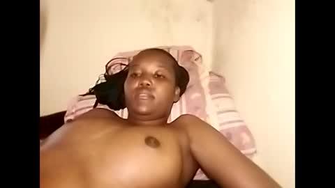 Snapshot of hornyy_cutie chatting on January 27, 2025, 2:24 pm Its Cora online show from January 27, 2025, 2:24 pm