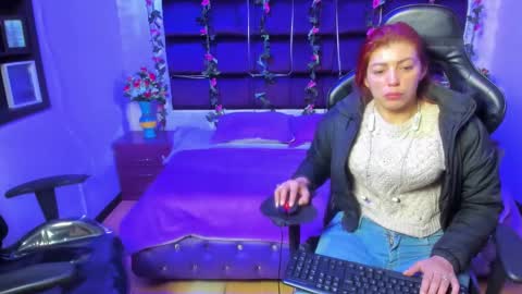 Snapshot of hornyy_mom chatting on March 12, 2025, 12:04 pm hornyy mom online show from March 12, 2025, 12:04 pm