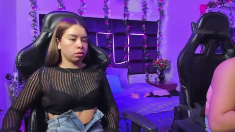 Snapshot of hornyy_mom chatting on September 16, 2025, 12:50 pm hornyy mom online show from September 16, 2025, 12:50 pm