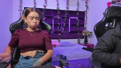 Snapshot of hornyy_mom chatting on October 21, 2025, 2:29 pm hornyy mom online show from October 21, 2025, 2:29 pm