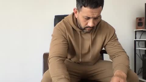 Chriss90 online show from April 16, 2026, 8:15 am