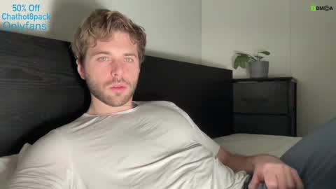 Snapshot of hot8pack01 chatting on January 28, 2025, 9:29 pm Edward aka Wolf online show from January 28, 2025, 9:29 pm