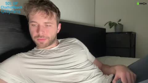 Snapshot of hot8pack01 chatting on February 12, 2025, 10:37 pm Edward aka Wolf online show from February 12, 2025, 10:37 pm