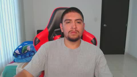 Snapshot of hot__husbands chatting on March 4, 2025, 6:18 pm hot__husbands online show from March 4, 2025, 6:18 pm