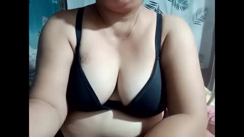 hot_boobs21 online show from September 28, 2025, 4:07 am
