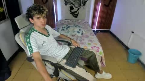 hot bunny online show from October 28, 2025, 2:15 am