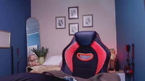 Snapshot of hot_chocolate_4u chatting on February 13, 2026, 12:56 pm hot chocolate 4u online show from February 13, 2026, 12:56 pm