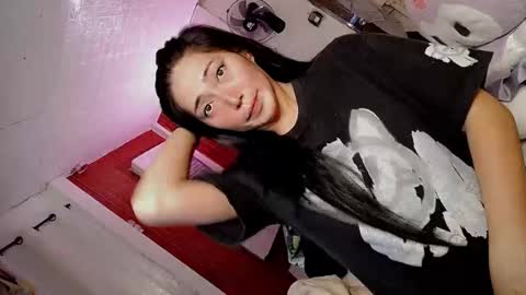 its me CLAUDIA online show from April 28, 2026, 8:52 am