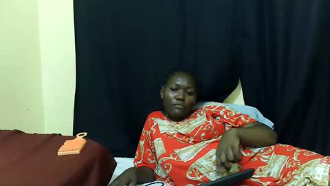 Milly online show from December 22, 2025, 1:52 pm