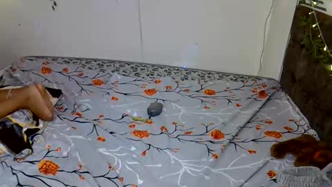 hot_dayne online show from November 17, 2025, 2:23 pm