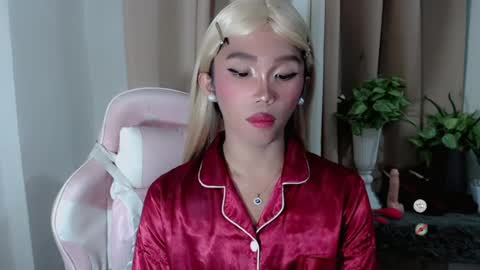 Khianna online show from May 27, 2026, 3:20 pm
