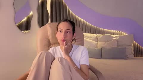 Alana online show from February 5, 2026, 9:08 pm