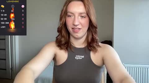 Lina online show from November 7, 2025, 8:25 am