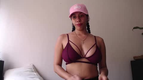Snapshot of hot_marriage2 chatting on March 1, 2025, 6:11 pm Hot Latin Marriage online show from March 1, 2025, 6:11 pm