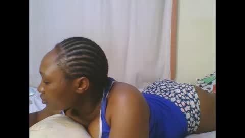 Snapshot of hot_masha chatting on February 21, 2026, 7:53 am hot_masha online show from February 21, 2026, 7:53 am