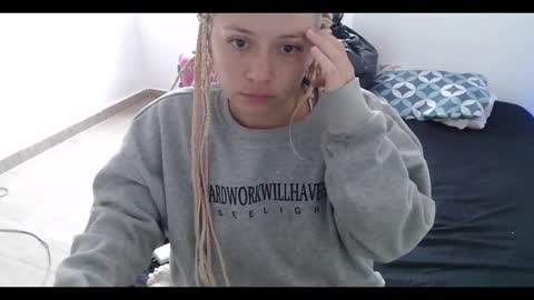 Snapshot of hot_mommymia chatting on January 3, 2025, 4:16 pm Mia online show from January 3, 2025, 4:16 pm