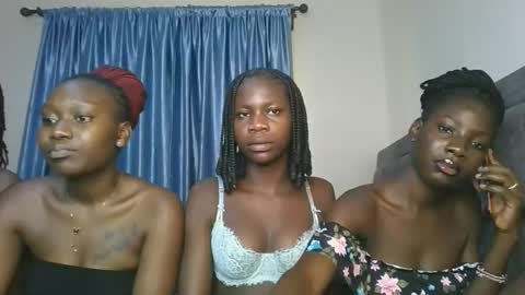 Hot petite online show from December 20, 2025, 10:33 am